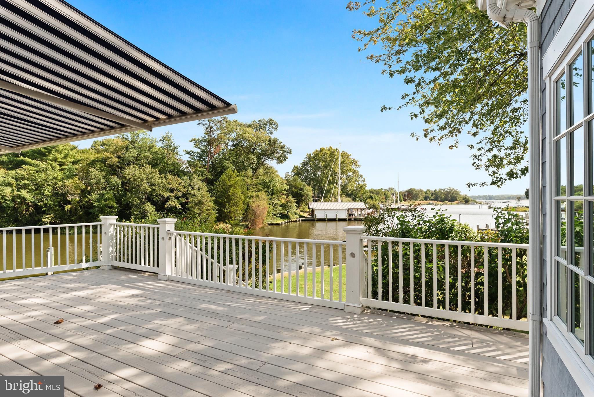 437 Ferry Point Road Annapolis, MD 21403 - Photo 4 of 87 Large Spacious Deck