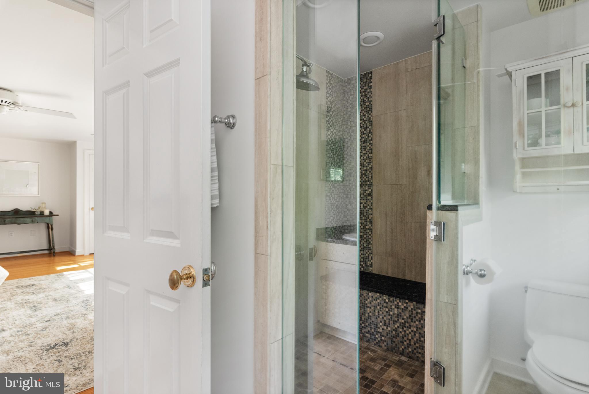 437 Ferry Point Road Annapolis, MD 21403 - Photo 47 of 87 Master bath
