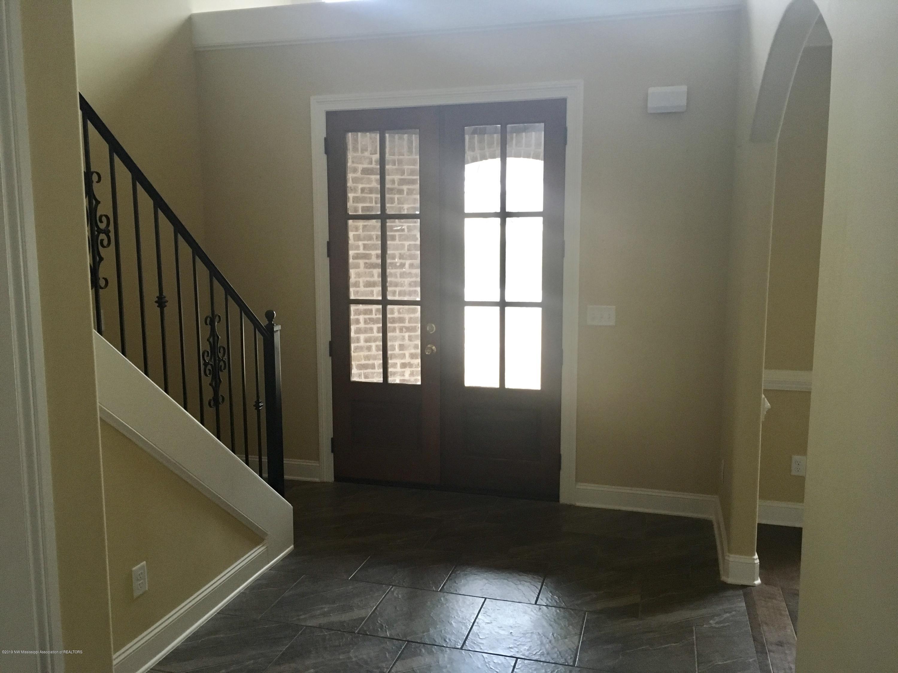 3211 foyer
