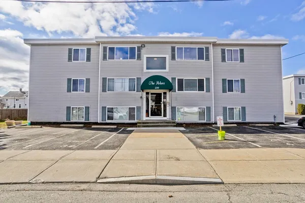$250,000 | 239 Glasgow Street, Unit 10, Fall River, MA 02721