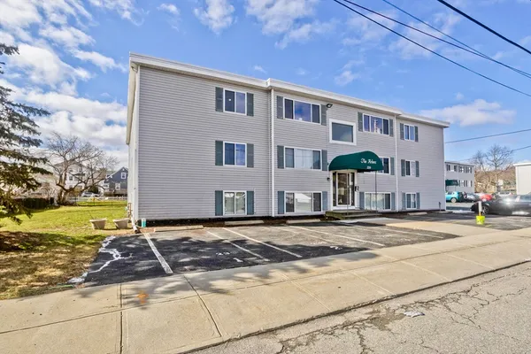 $250,000 | 239 Glasgow Street, Unit 10, Fall River, MA 02721
