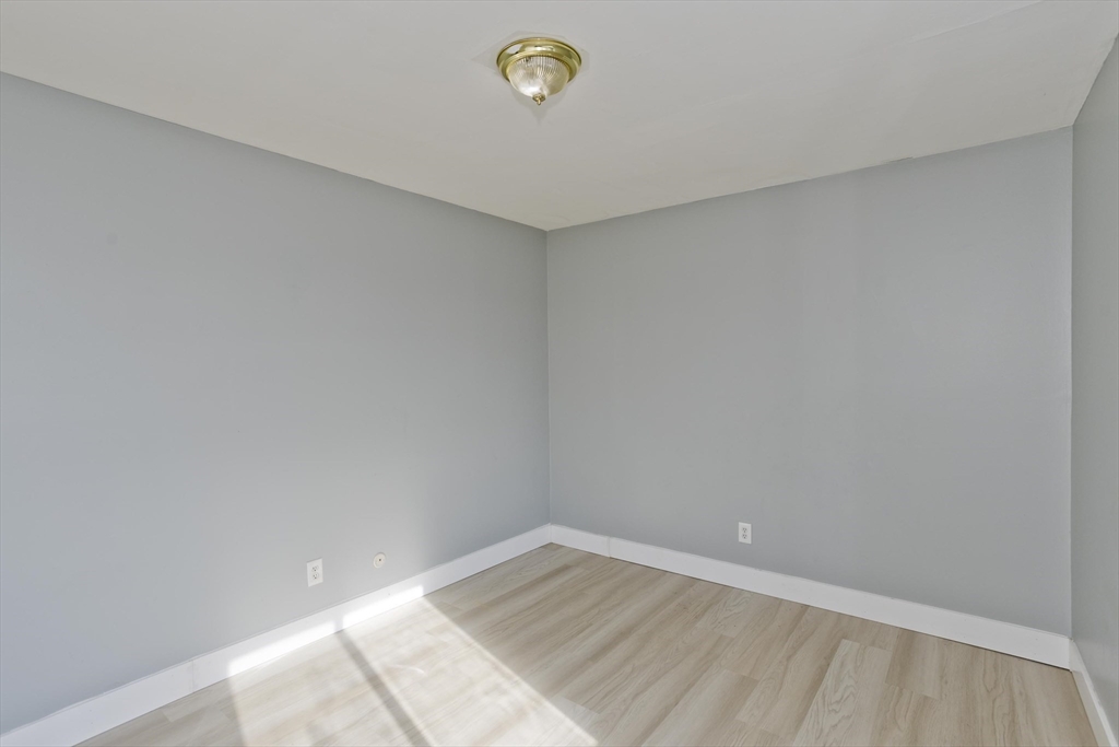 239 Glasgow Street, Unit 10 Fall River, MA 02721 - Photo 21 of 24