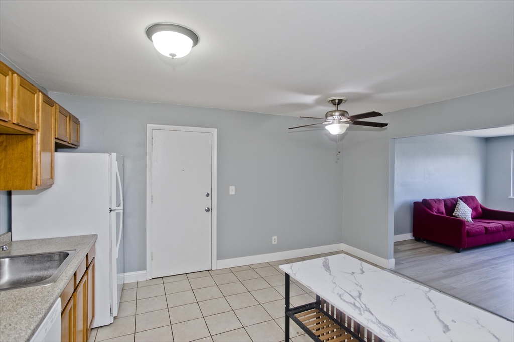 239 Glasgow Street, Unit 10 Fall River, MA 02721 - Photo 8 of 24