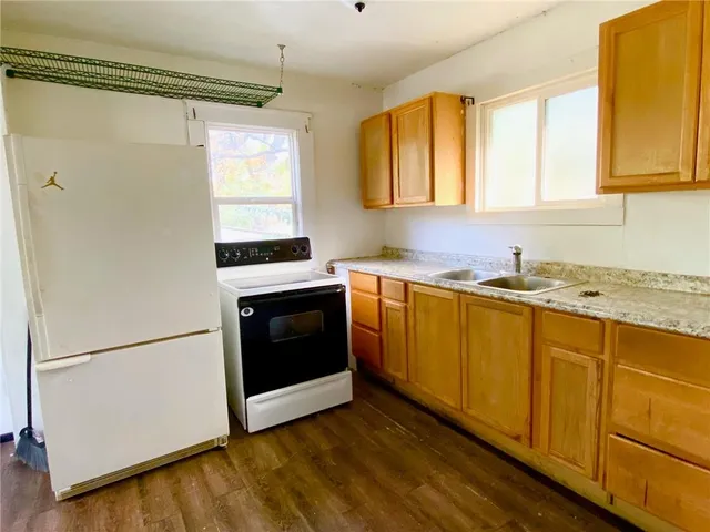 $79,500 | 8908 Thompson Avenue, Independence, MO 64053