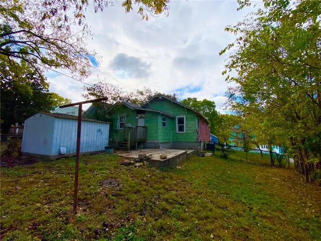 $79,500 | 8908 Thompson Avenue, Independence, MO 64053