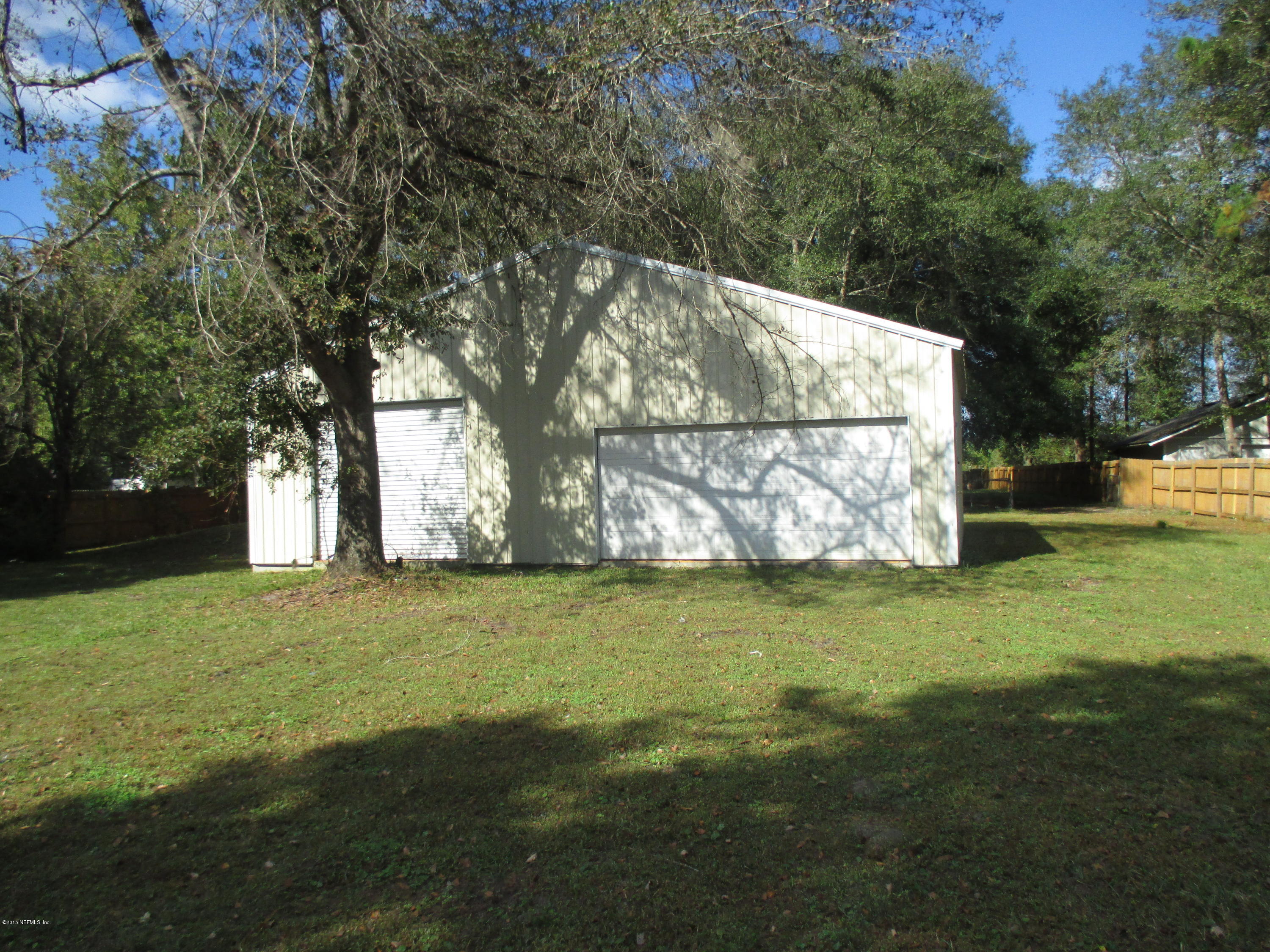 5557 Ada Johnson Road Jacksonville, FL 32218 - Photo 5 of 31 Garage