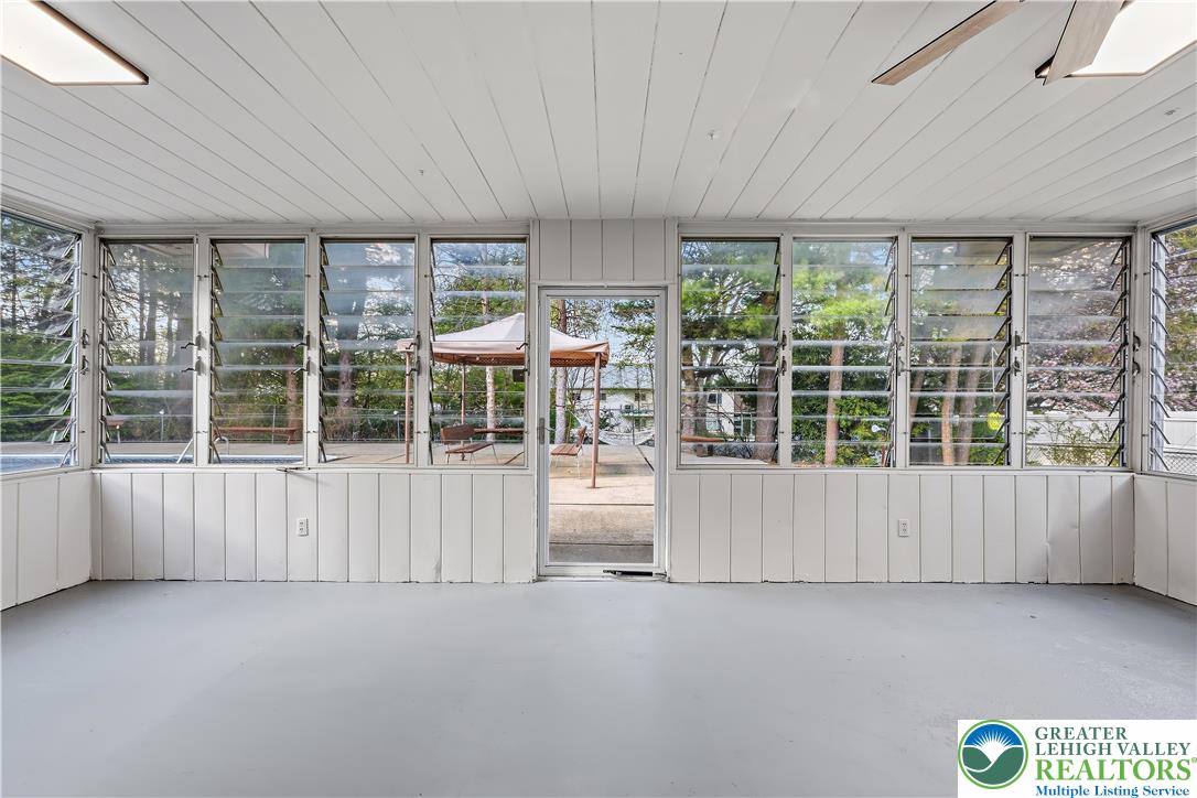 1319 Overlook Road Whitehall, PA 18052 - Photo 36 of 43