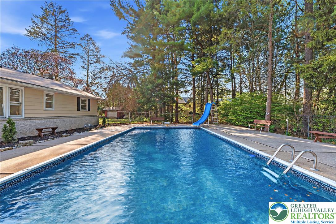 1319 Overlook Road Whitehall, PA 18052 - Photo 40 of 43