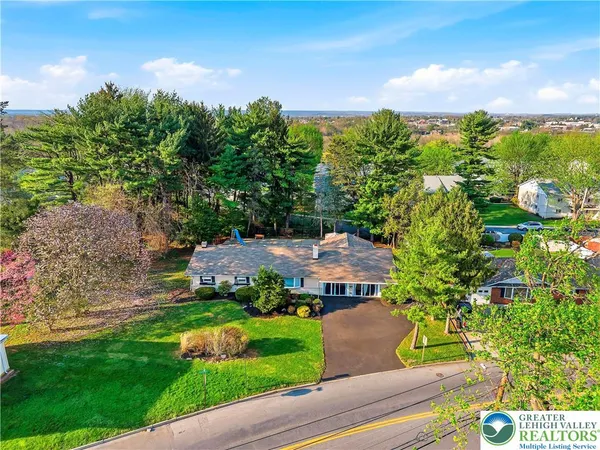 $515,000 | 1319 Overlook Road, Whitehall, PA 18052