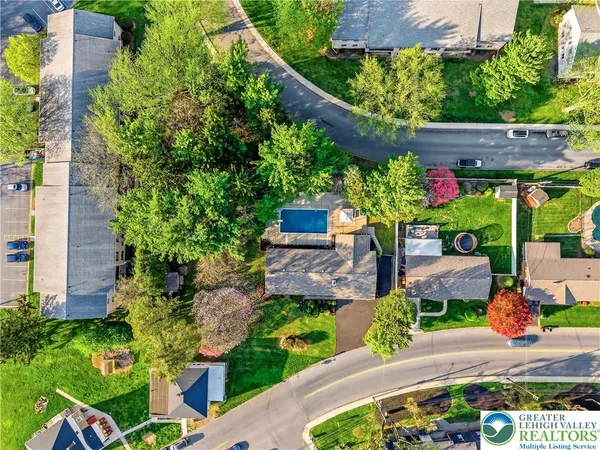 $515,000 | 1319 Overlook Road, Whitehall, PA 18052