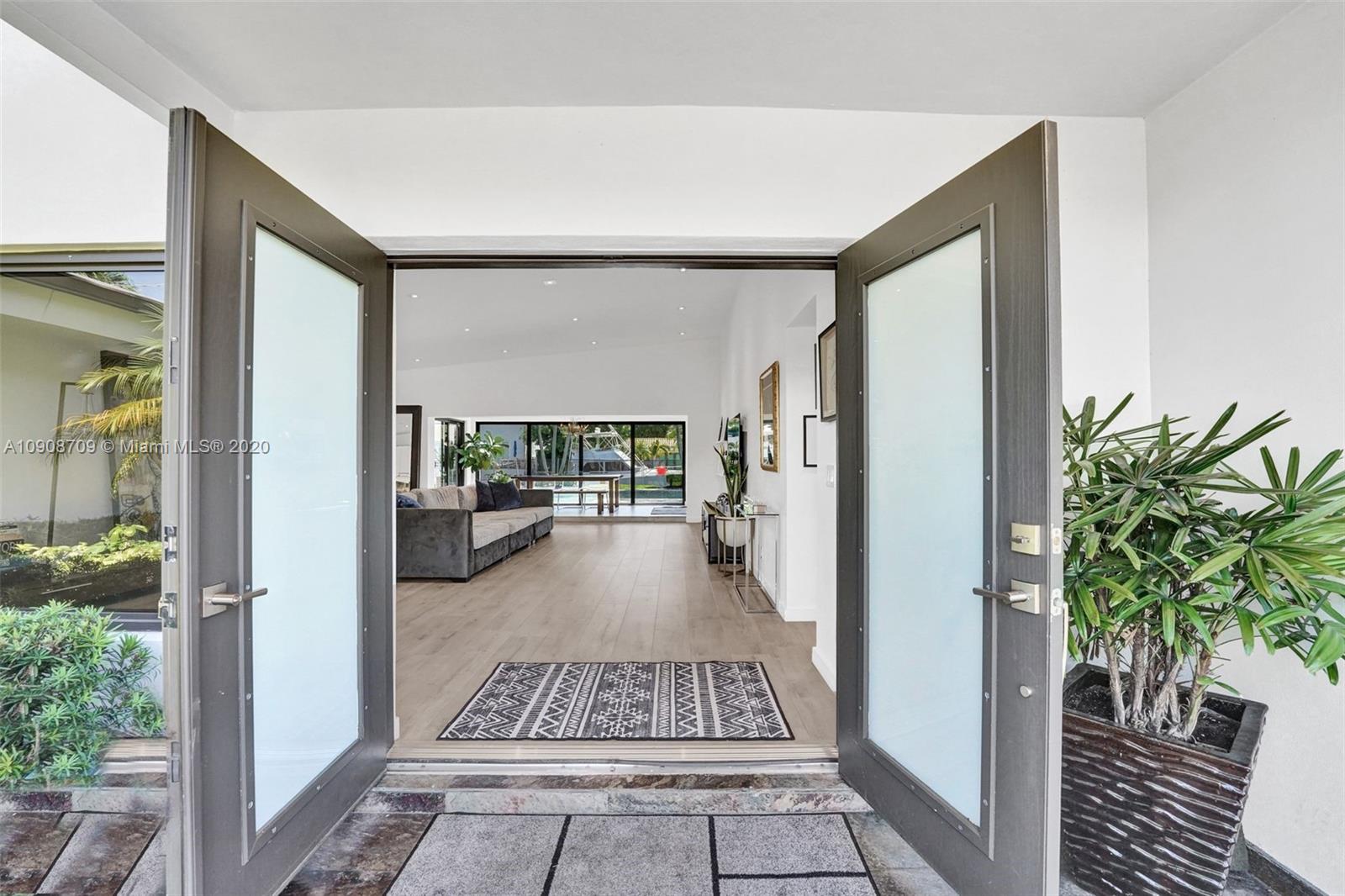 12907 Banyan Road North Miami, FL 33181 - Photo 3 of 33 Gallery Image 3