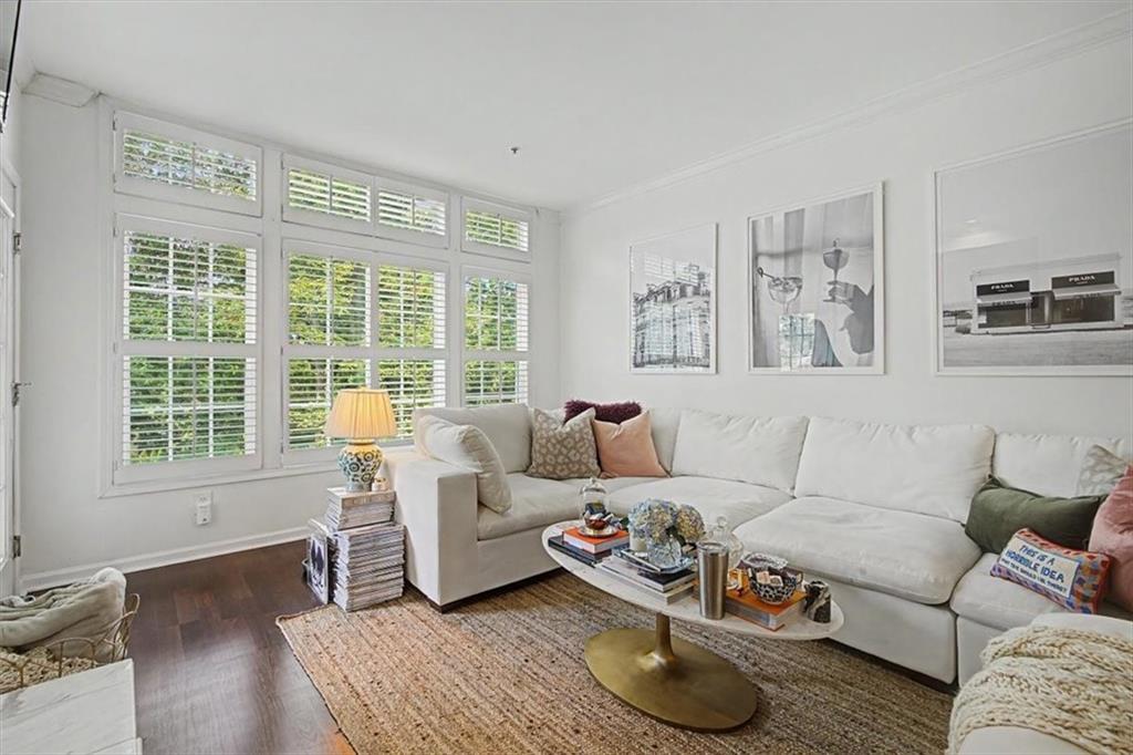 3636 Habersham Road Northwest, Unit 1304 Atlanta, GA 30305 - Photo 4 of 31 Gallery Image 4