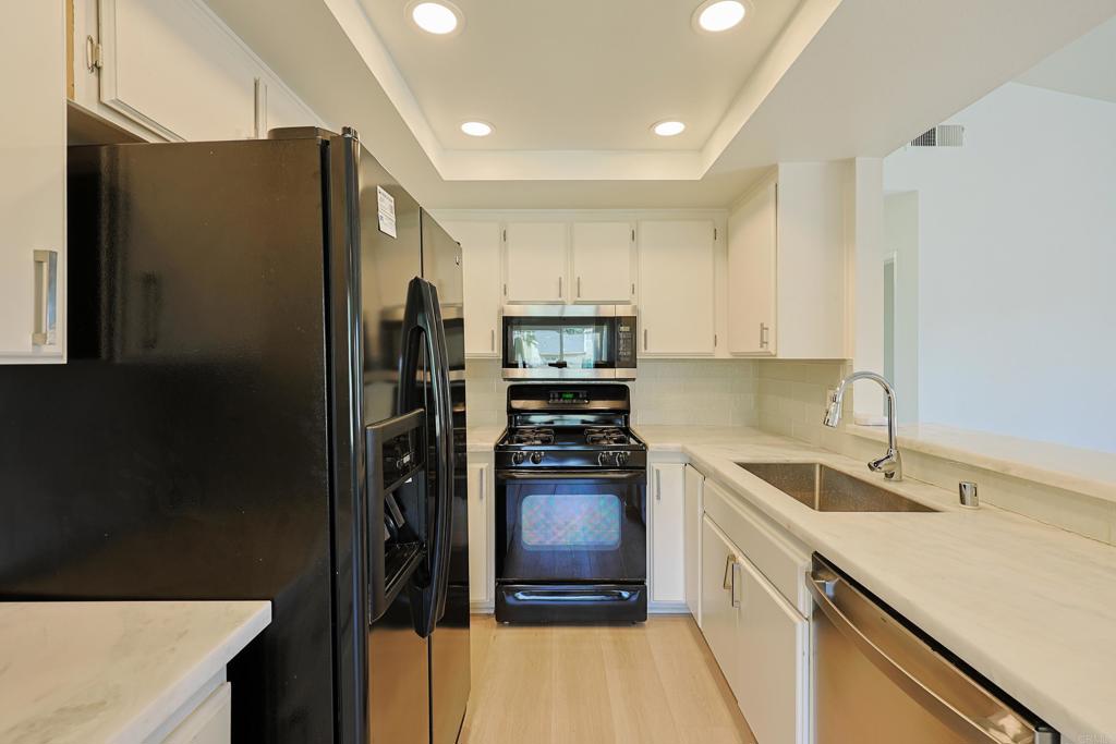 707 Brookstone Road, Unit 204 Chula Vista, CA 91913 - Photo 6 of 33 Gallery Image 6