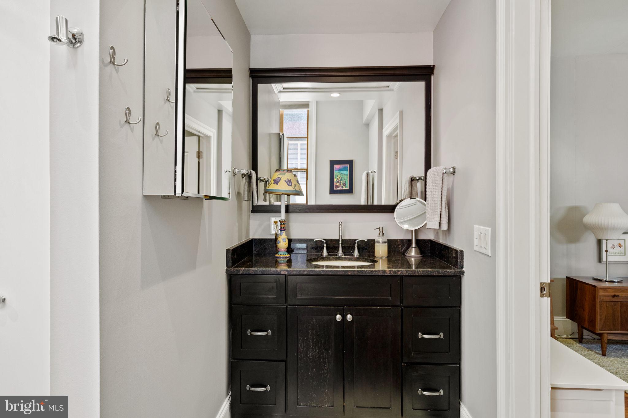 2049 Walnut Street, Unit 1R Philadelphia, PA 19103 - Photo 14 of 18