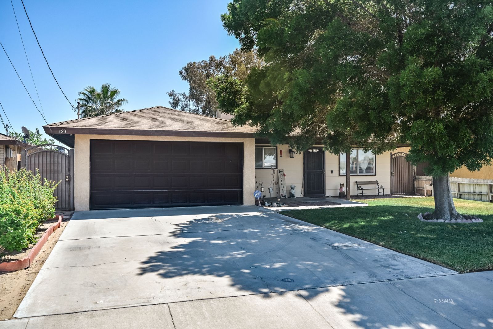 420 South Gateway Boulevard Ridgecrest, CA 93555 - Photo 2 of 32