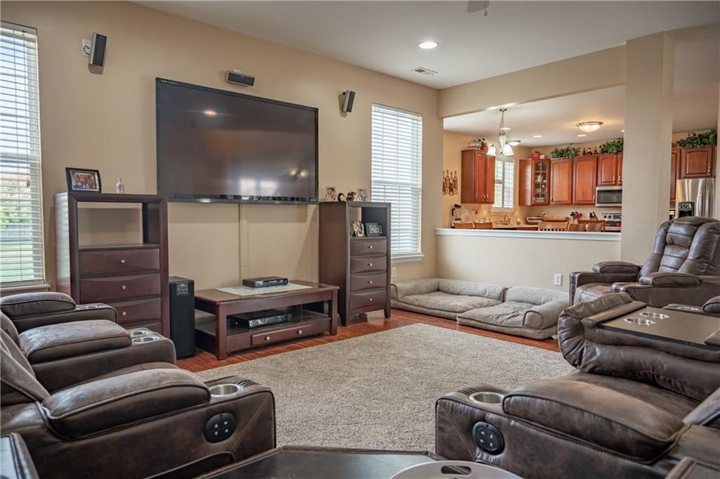 2212 Bluewing Road Greenwood, IN 46143 - Photo 10 of 34 Gallery Image 10
