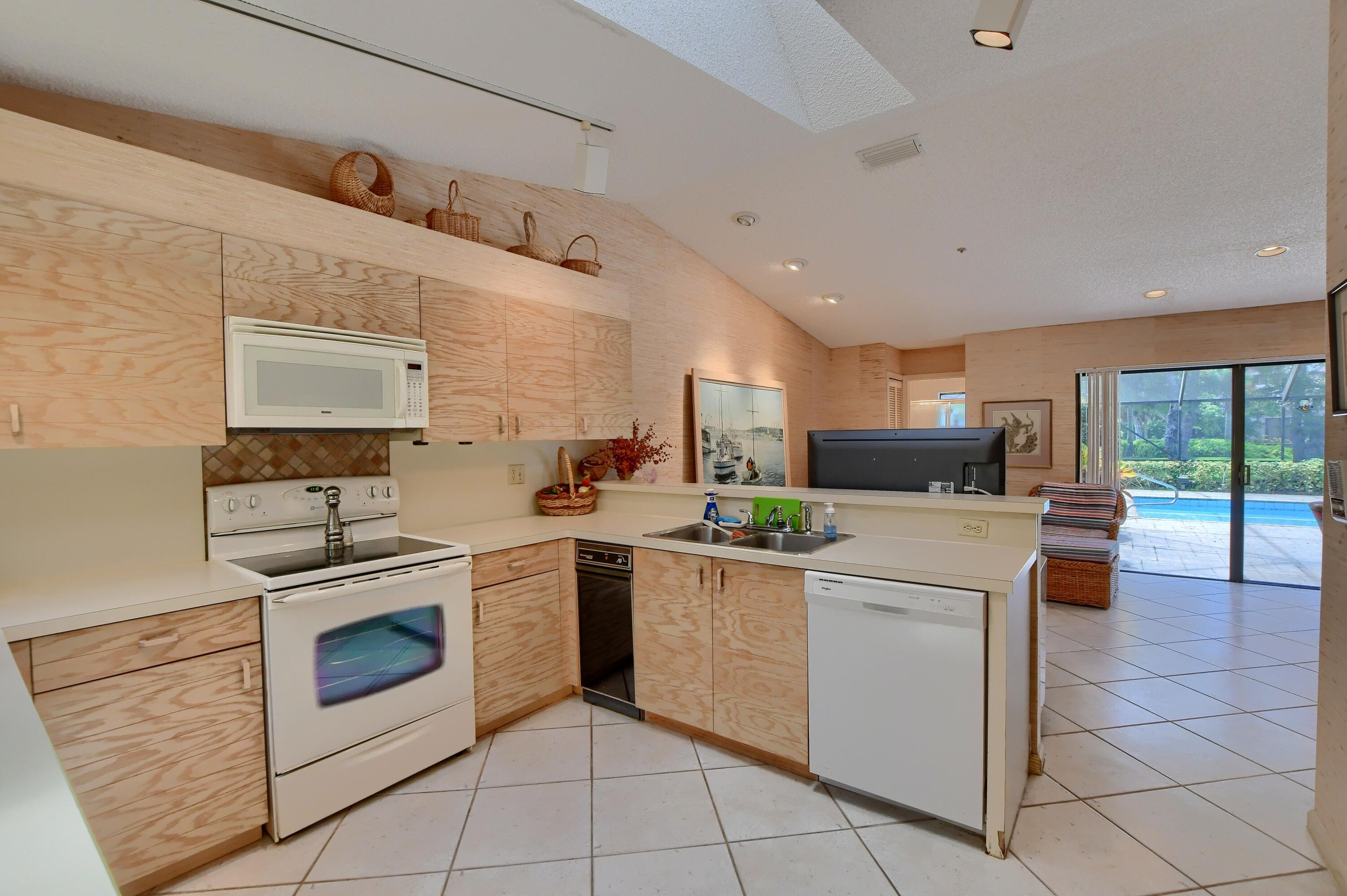 19576 Planters Point Drive Boca Raton, FL 33434 - Photo 16 of 87 21_ebf_8443-hdr(5)