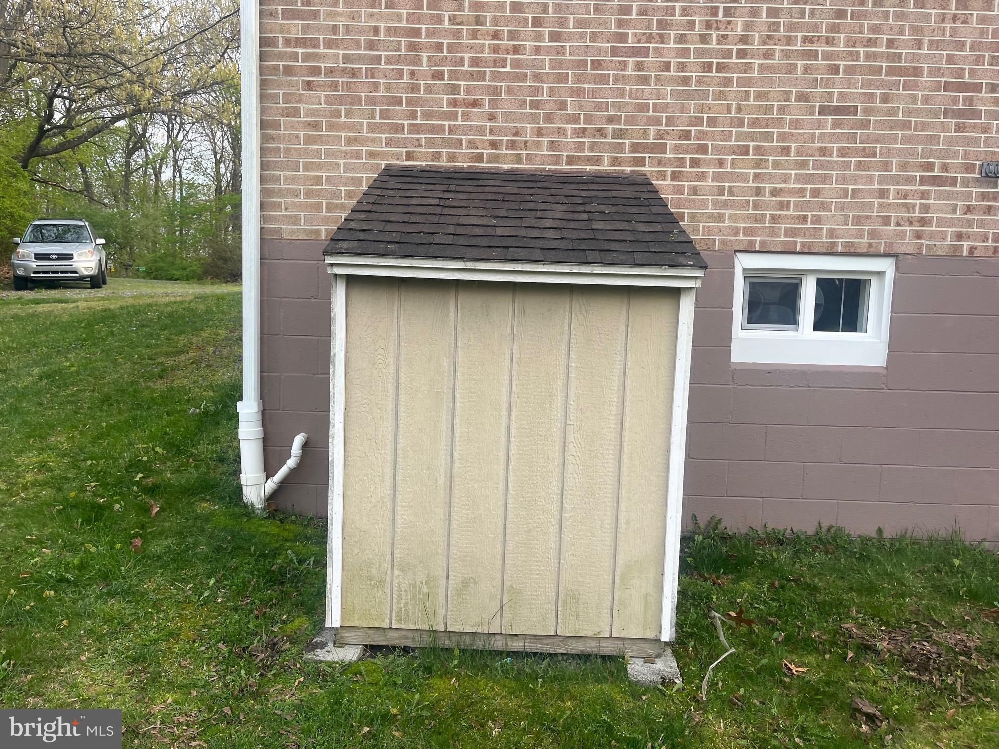 91 Fitterling Road Mohnton, PA 19540 - Photo 12 of 34 Generator