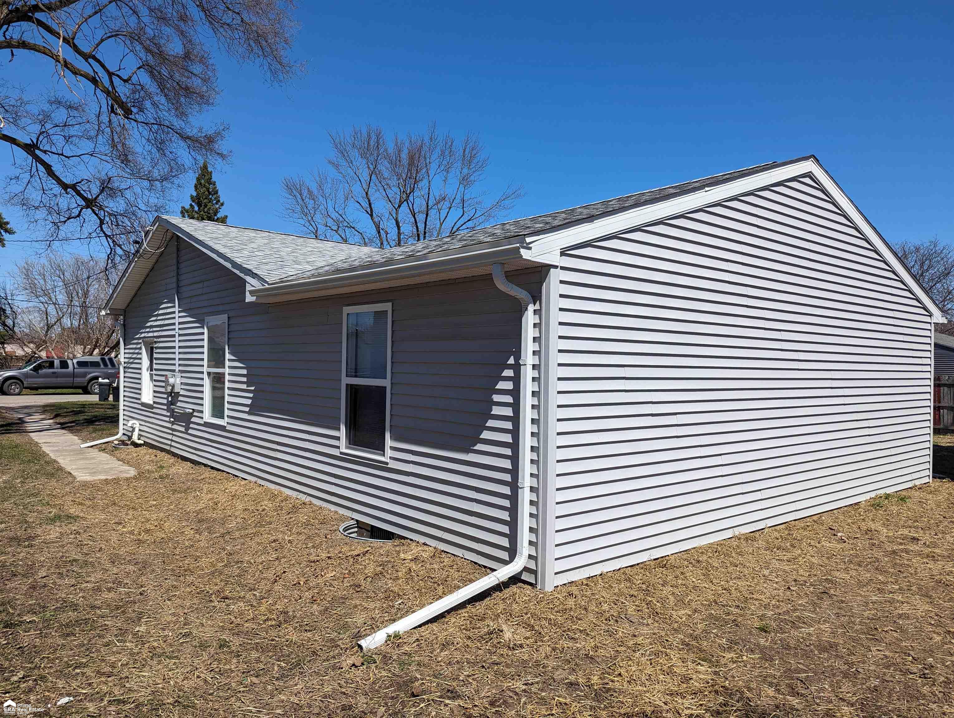 1180 Allen Street Burton, MI 48529 - Photo 13 of 18 50171265-1820ec69-84be-41a5-9f22-88e0b26d9cef.JPG