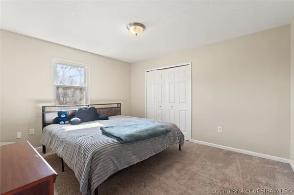 $285,000 | 4025 Summer Place, New Albany, IN 47150