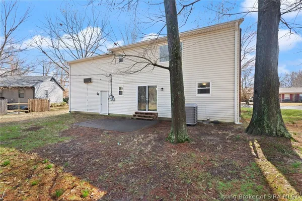 $285,000 | 4025 Summer Place, New Albany, IN 47150