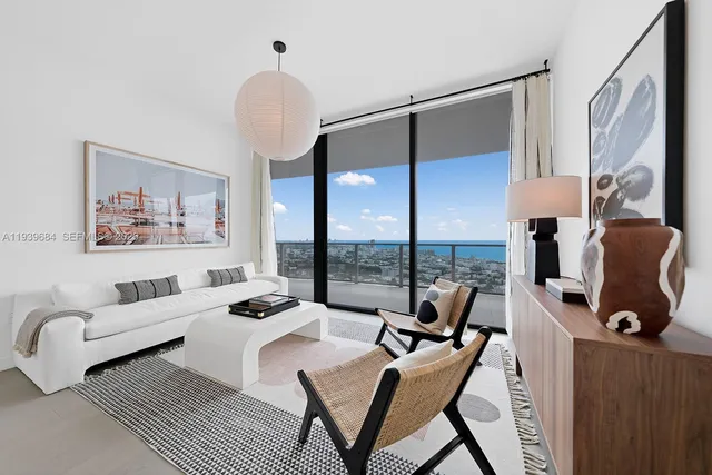 $20,000 | 500 Alton Road, Unit 4004, Miami Beach, FL 33139