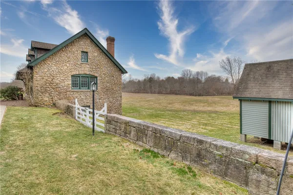 $539,000 | 50 Shadow Farm Way, South Kingstown, RI 02879
