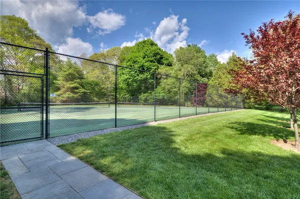 $539,000 | 50 Shadow Farm Way, South Kingstown, RI 02879