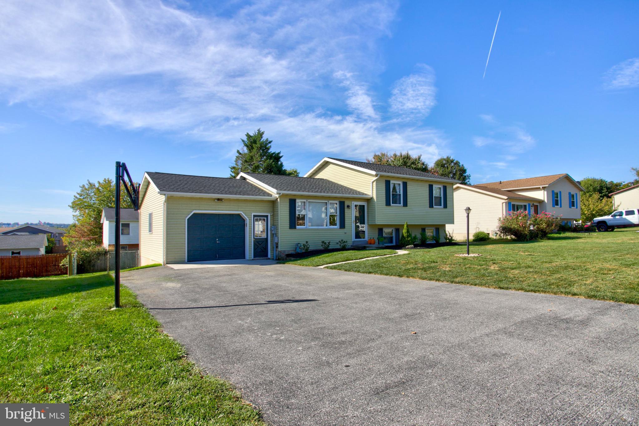 39 Colonial Drive Hanover, PA 17331 - Photo 3 of 36 Gallery Image 3