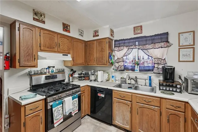 $409,900 | 970 Laurel Mill Drive, Roswell, GA 30076