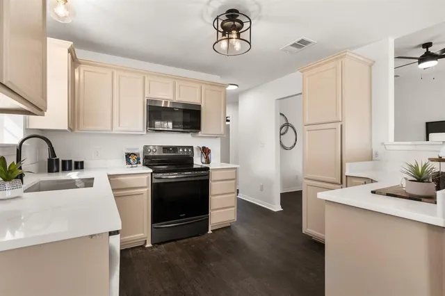 $269,900 | 220 Broken Arrow Drive, Waco, TX 76705