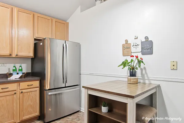 $315,000 | 324 New Haven Drive, Unit 324, Cary, IL 60013