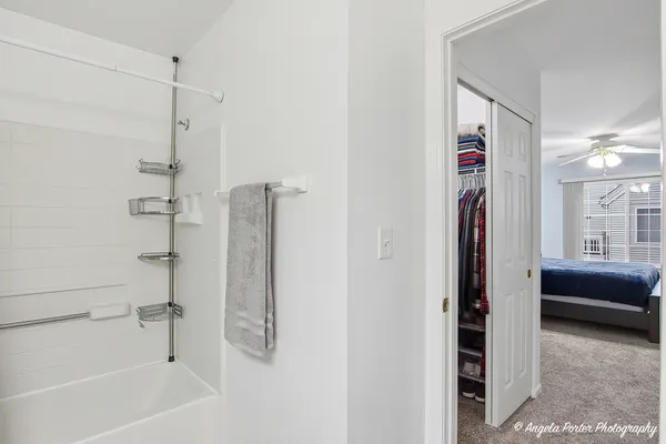 $315,000 | 324 New Haven Drive, Unit 324, Cary, IL 60013