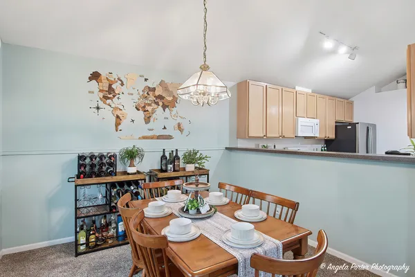 $315,000 | 324 New Haven Drive, Unit 324, Cary, IL 60013