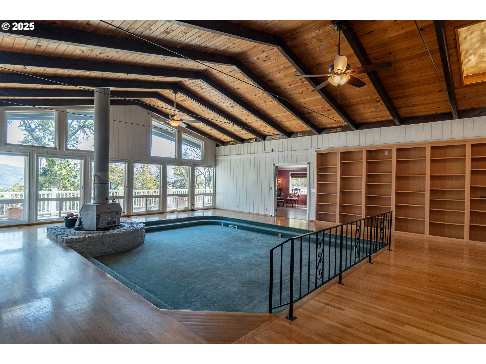 237 Country Lane Roseburg, OR 97471 - Photo 13 of 48