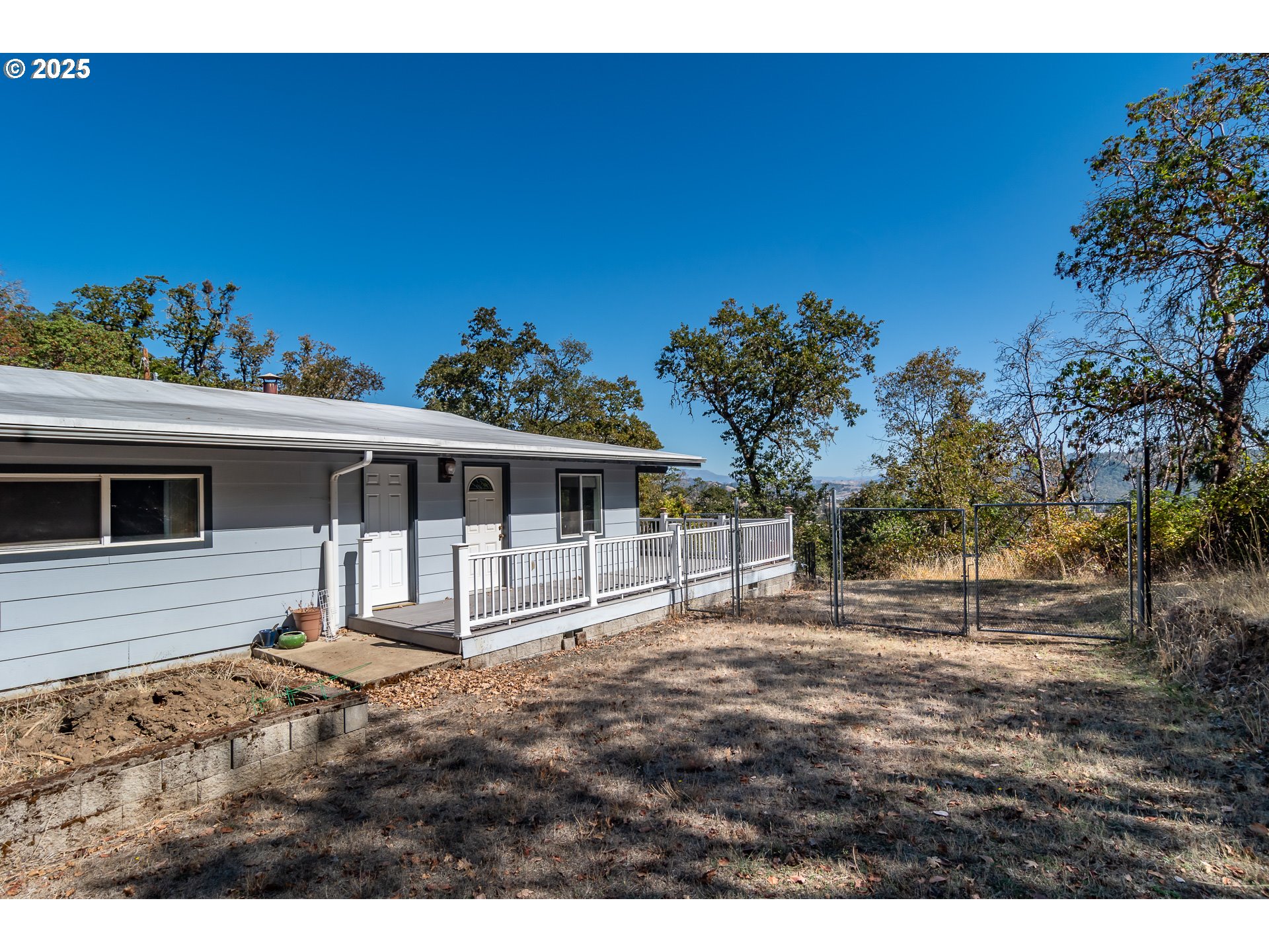 237 Country Lane Roseburg, OR 97471 - Photo 31 of 48
