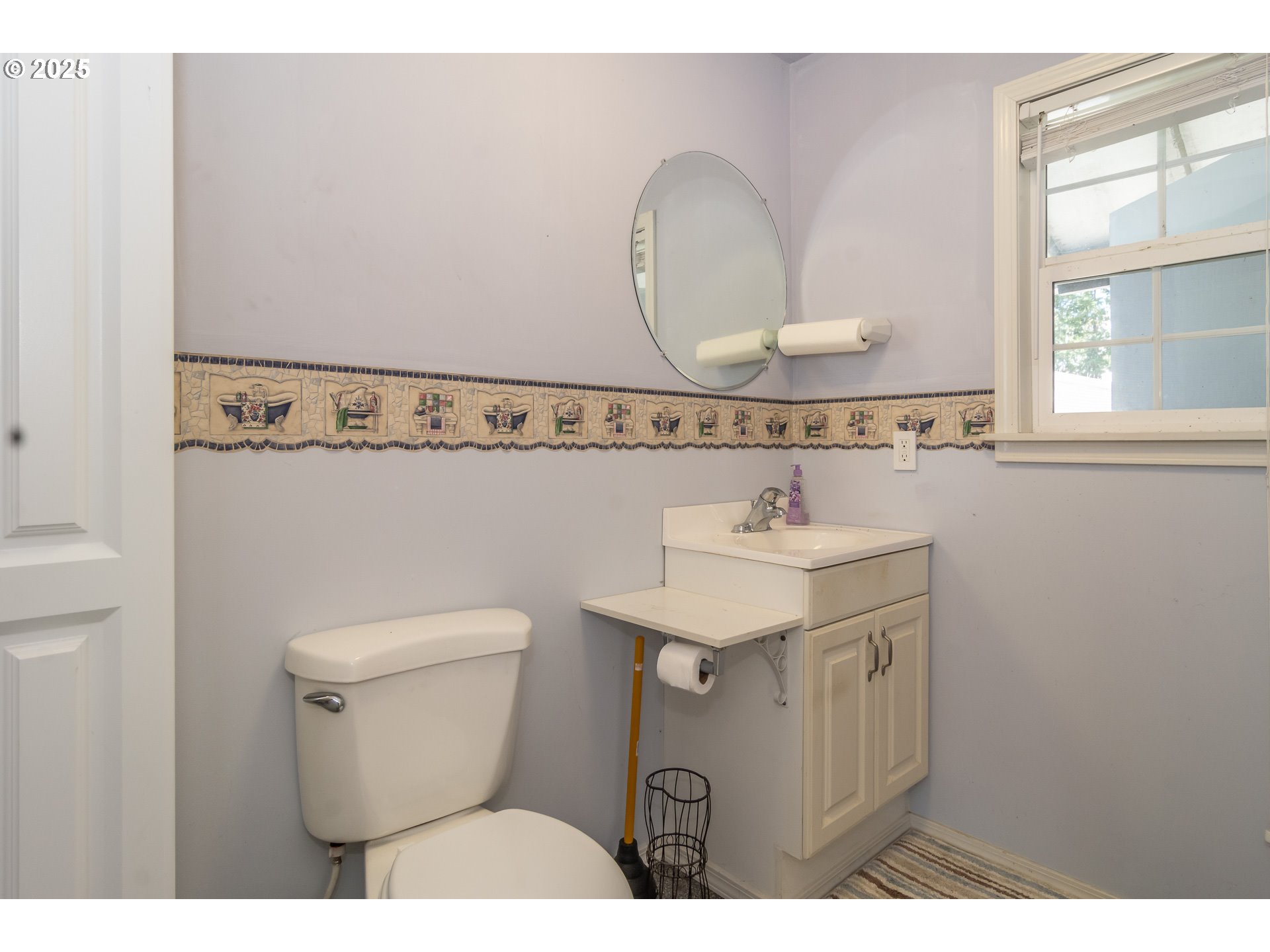 237 Country Lane Roseburg, OR 97471 - Photo 40 of 48 Bathroom