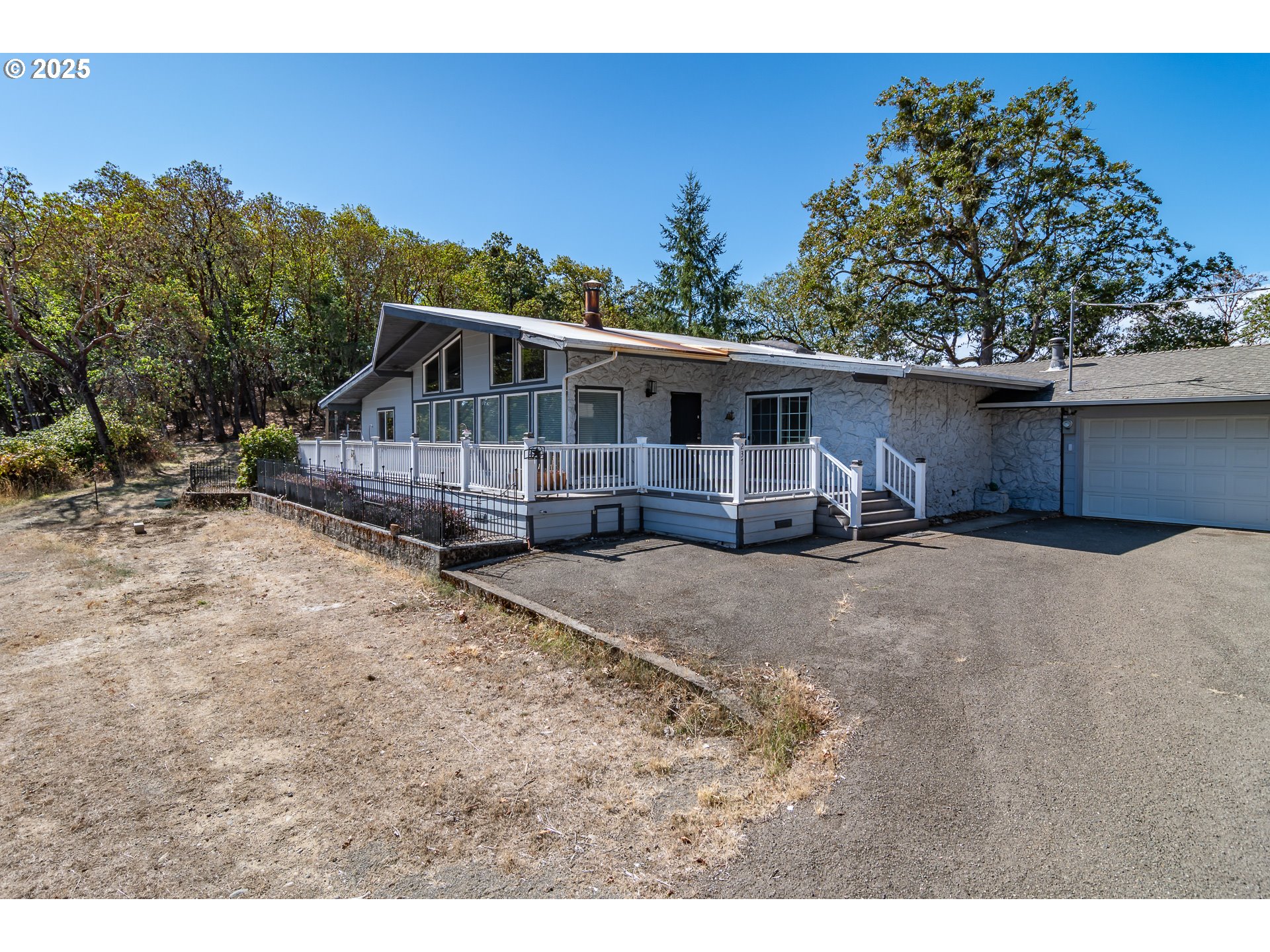 237 Country Lane Roseburg, OR 97471 - Photo 42 of 48