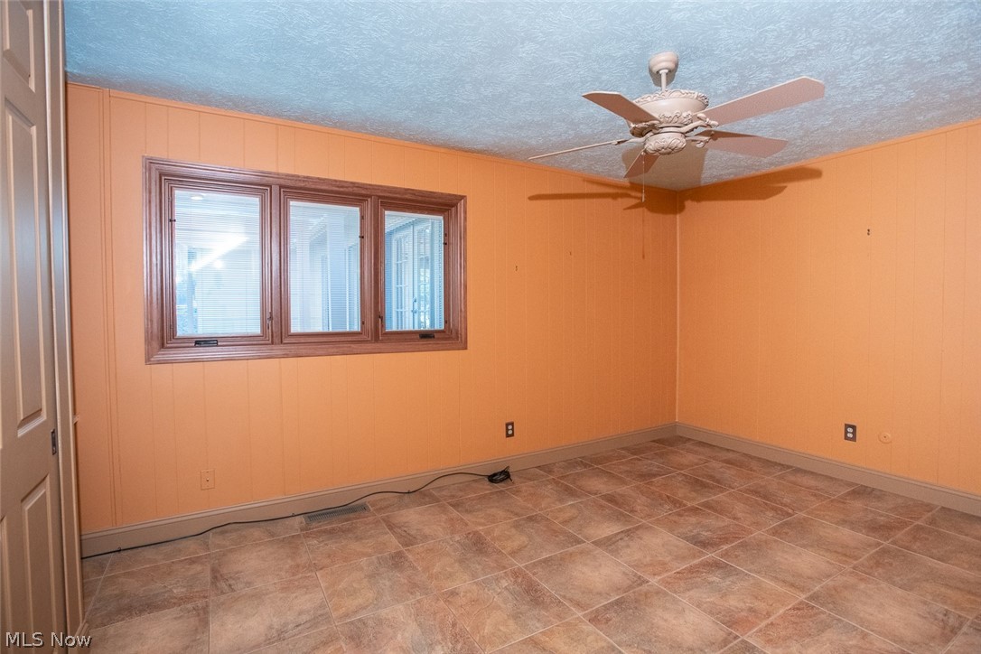12801 Falling Water Road Strongsville, OH 44136 - Photo 33 of 35 Gallery Image 33