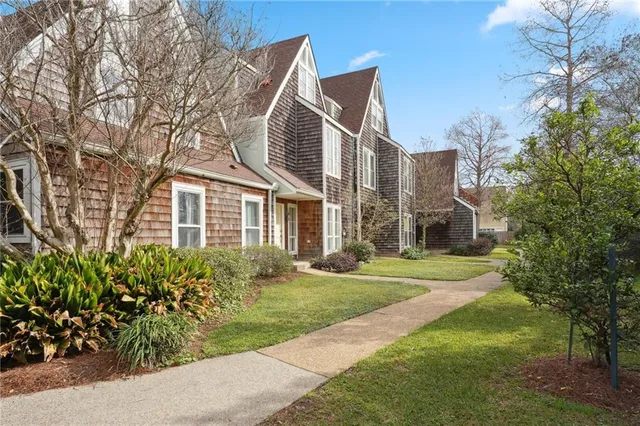 $325,000 | 9 Drifter Lane, New Orleans, LA 70124