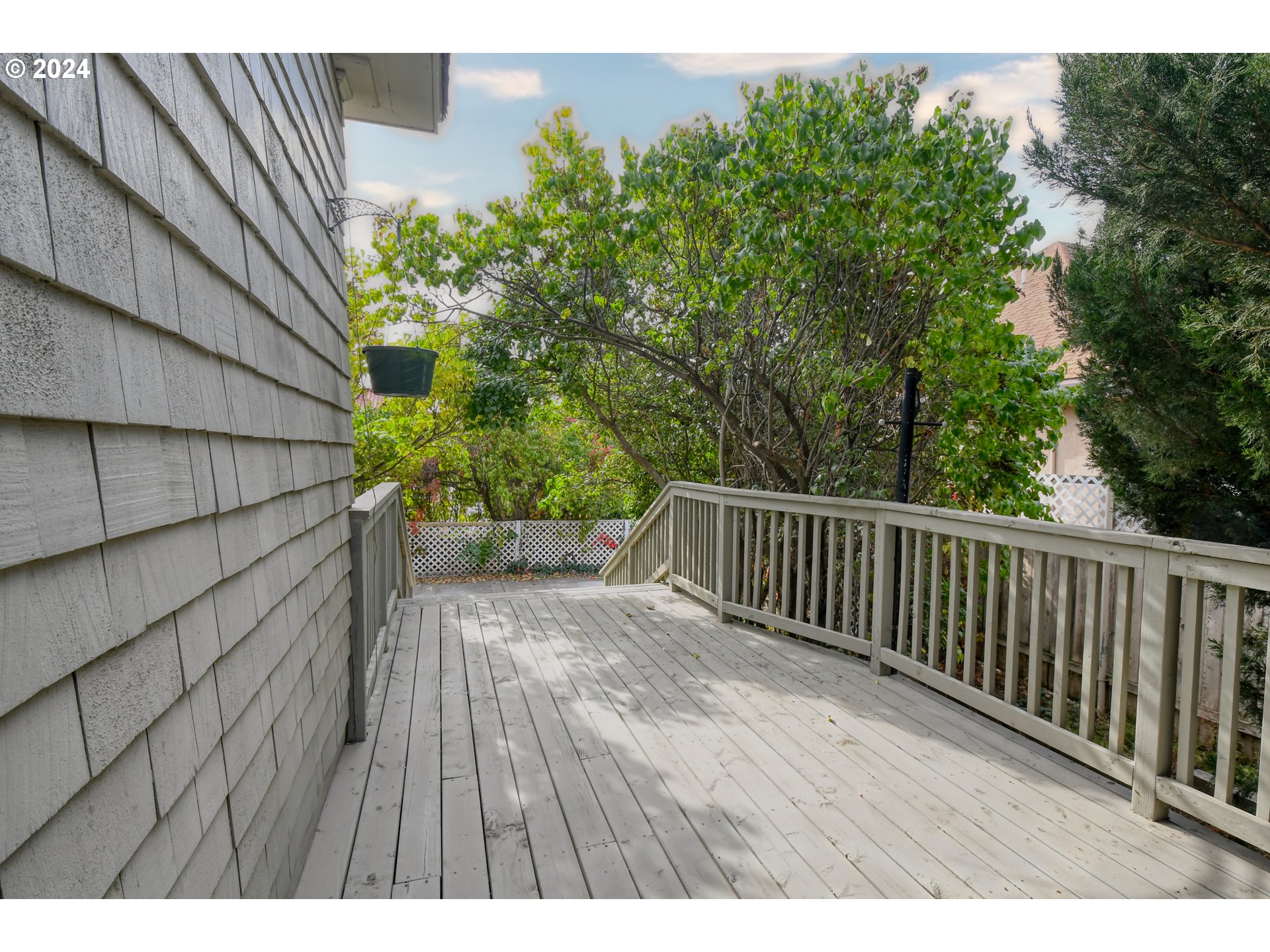 323 North Main Street Pendleton, OR 97801 - Photo 44 of 48 a balcony with wooden floor