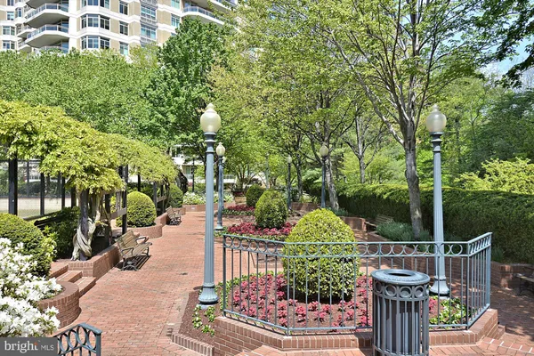 $1,150,000 | 5600 Wisconsin Avenue, Unit 1105, Chevy Chase, MD 20815
