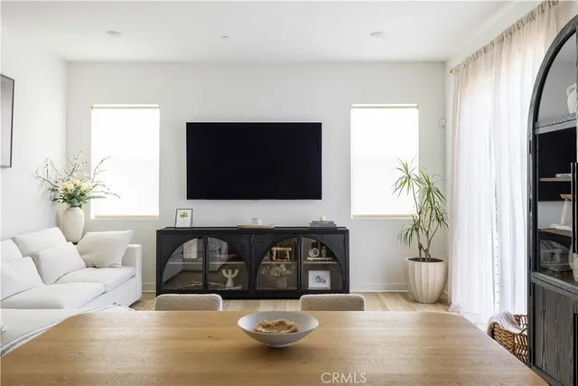 $925,000 | 147 Sash, Irvine, CA 92618