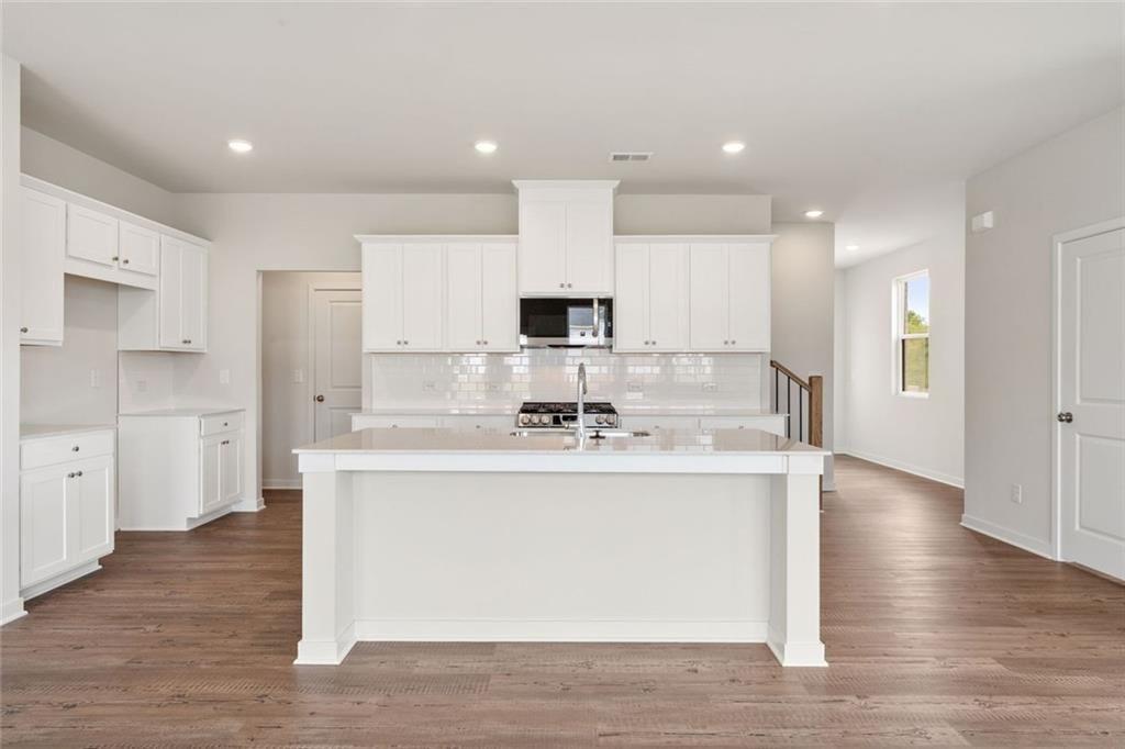 1319 Farmers Loop Marietta, GA 30008 - Photo 7 of 20