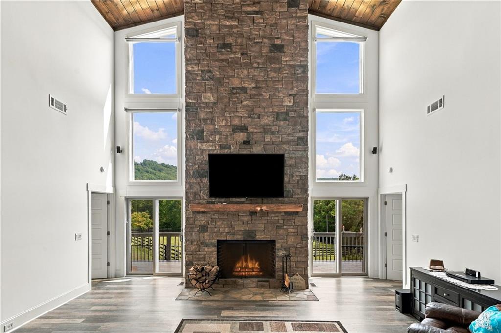 279 Seven Springs Road Talking Rock, GA 30175 - Photo 12 of 81 Gallery Image 12