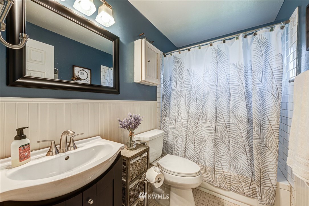 16142 126th Avenue Southeast Renton, WA 98058 - Photo 6 of 13 Gallery Image 6