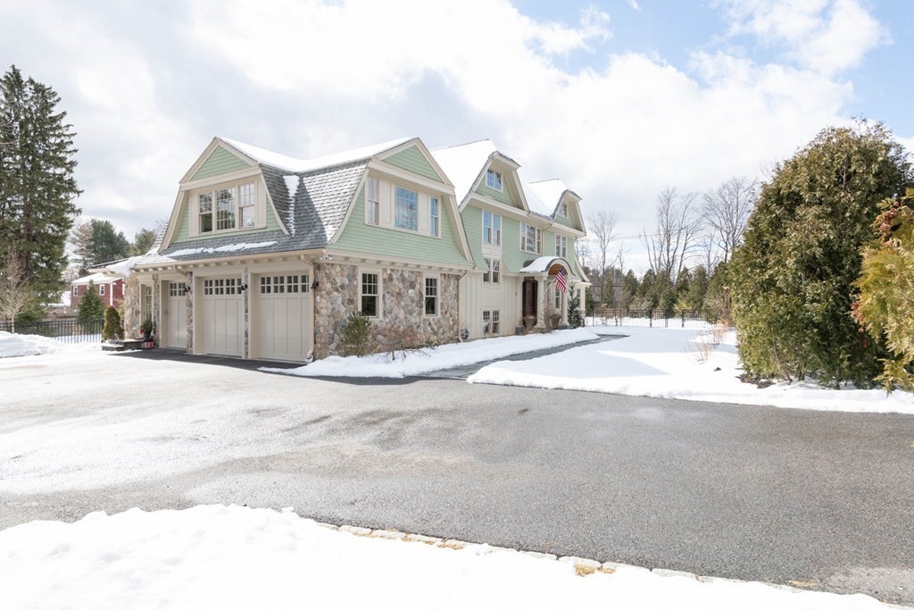 3 Kings Grant Road Weston, MA 02493 - Photo 6 of 42 Gallery Image 6