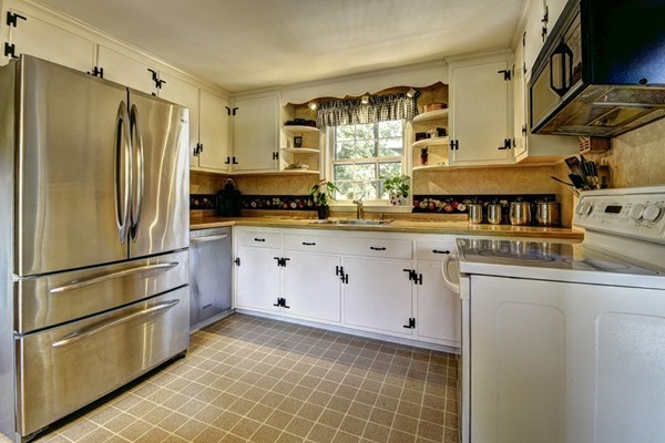 6 Cabot Road Andover, MA 01810 - Photo 2 of 22 Gallery Image 2