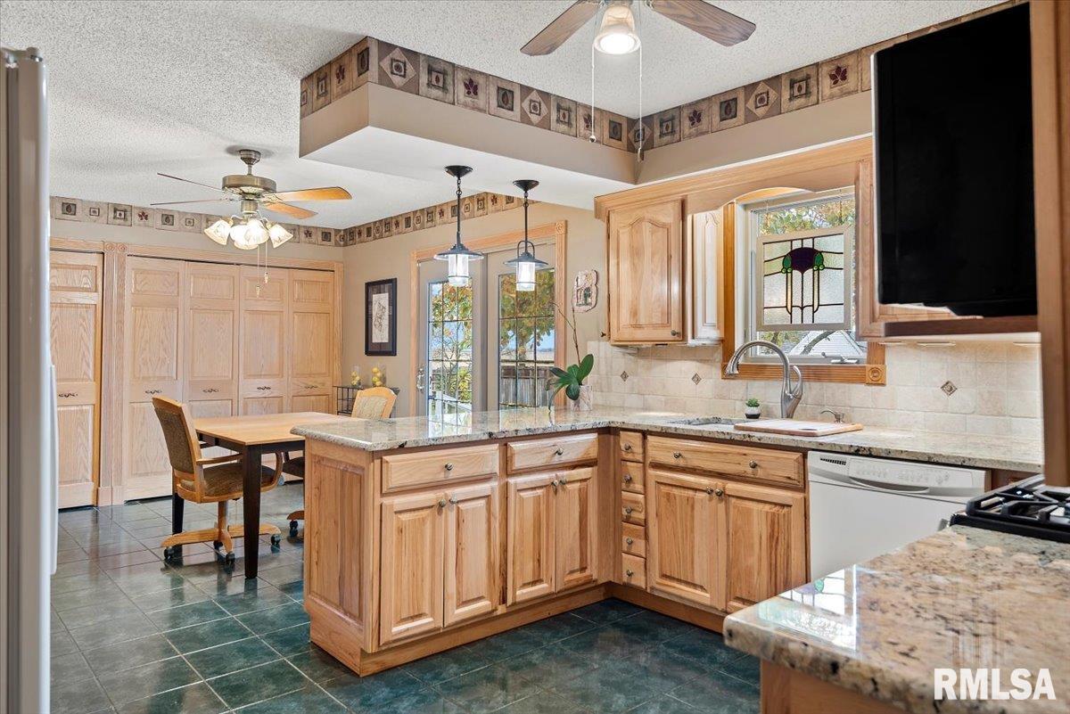 56 Zion Court Springfield, IL 62712 - Photo 16 of 53