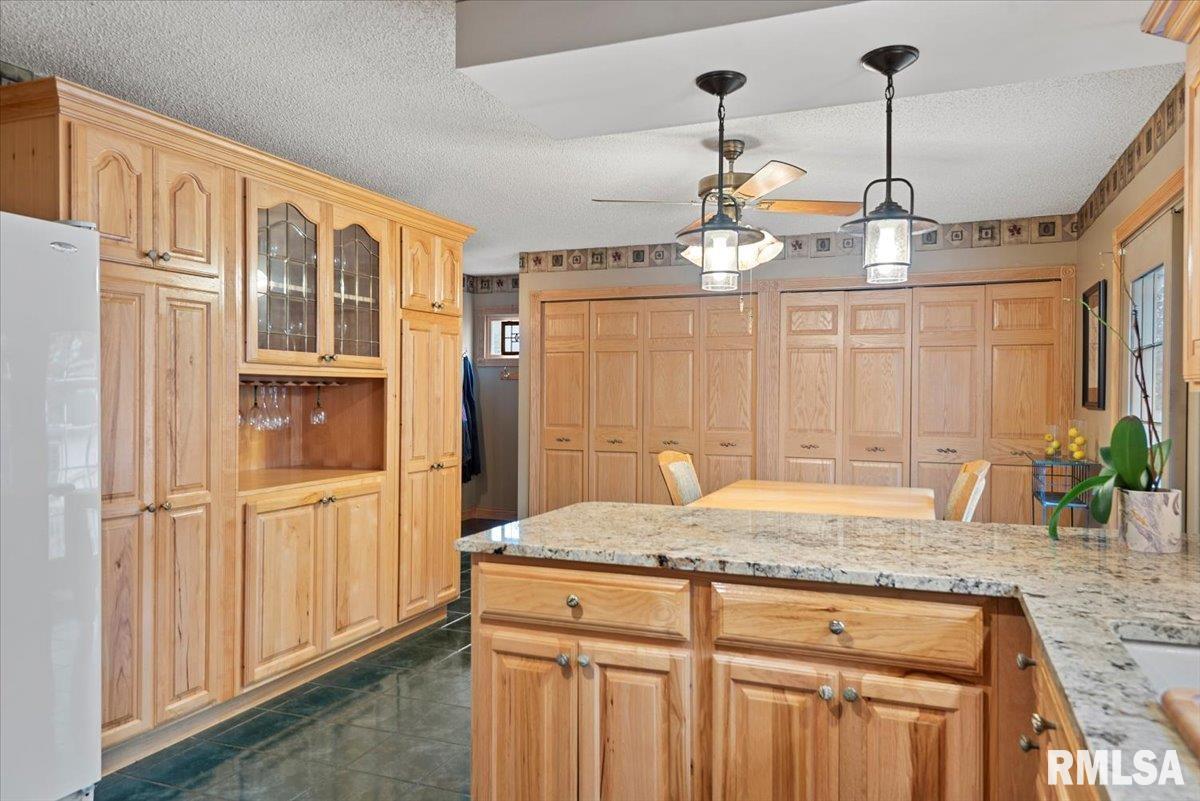 56 Zion Court Springfield, IL 62712 - Photo 17 of 53